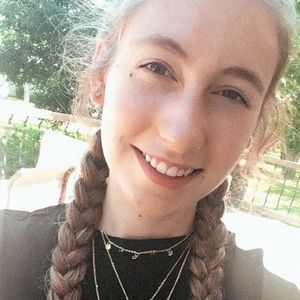 Meet your Posher, Kayla